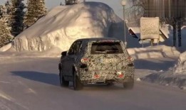 奔驰suv最新爆料视频,颠覆视觉的豪华与性能革新